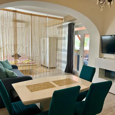 Kisvasut Vendeghaz Apartment Balatonfenyves